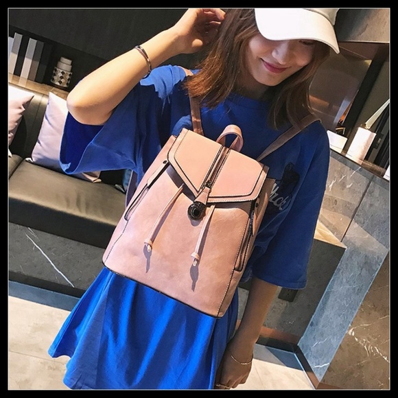 NEW CAMBRIDGE Bucket Backpack - Picture 3 of 8